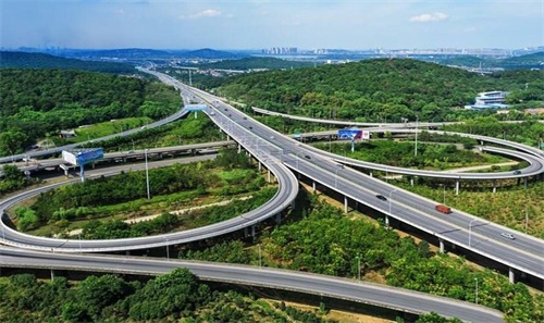 黄龙钢筋套筒应用于高速公路